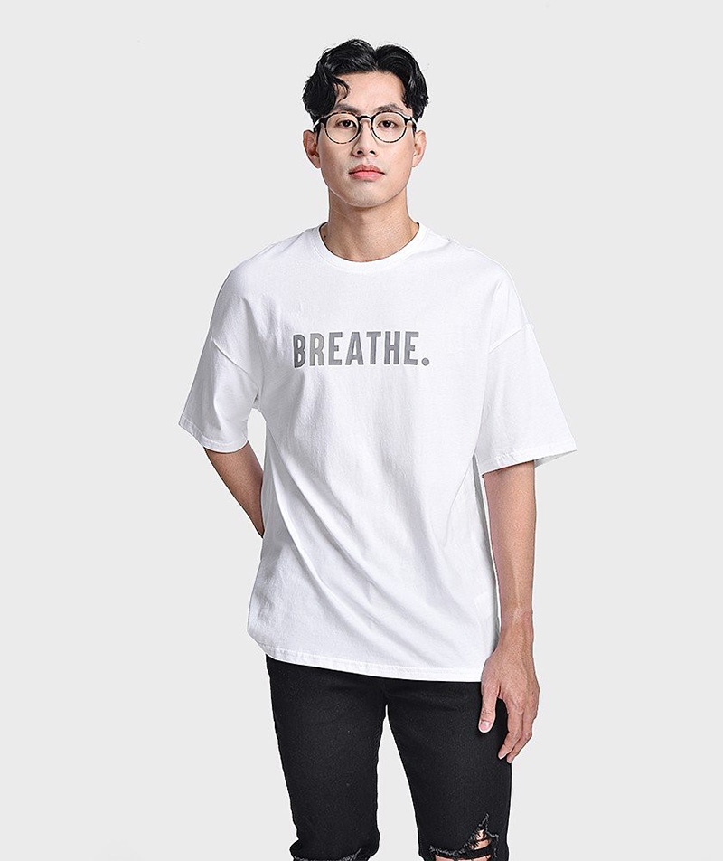 Top 15 các loại vải phổ biến nhất trong may mặc hiện nay 39 Áo thun với chất liệu cotton 65 35