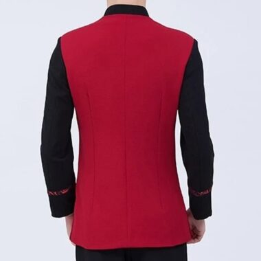 đồng phục quản trị khách sạn màu đỏ mặt sau