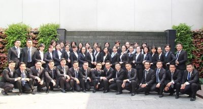 100+ Mẫu đồng phục bất động sản đẹp nhất năm 2020