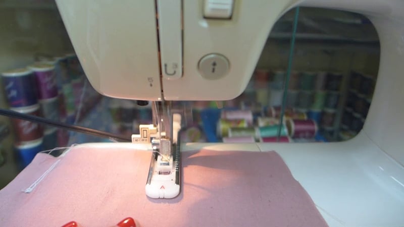 Chân vịt dùng cho máy may gia đình