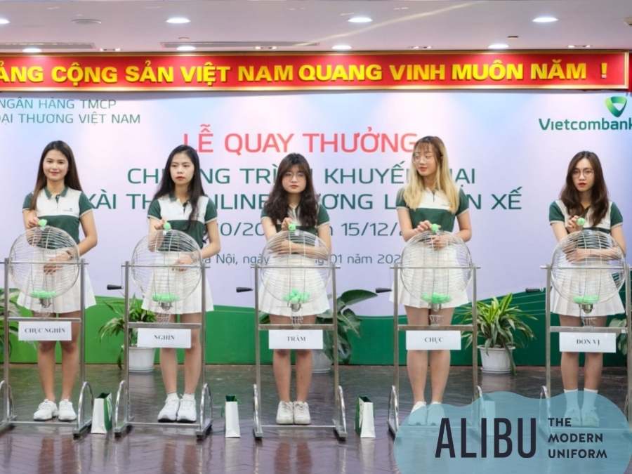 6 mẫu đồng phục ngân hàng Vietcombank cực ấn tượng và chuyên nghiệp 18 áo thun đồng phục ngân hàng vietcombank