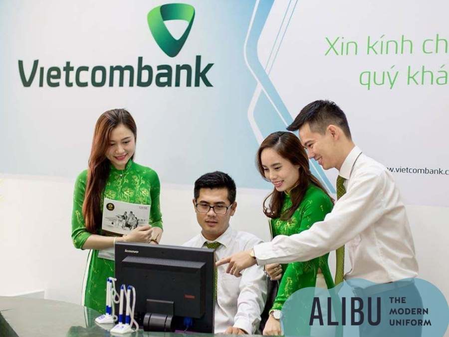 6 mẫu đồng phục ngân hàng Vietcombank cực ấn tượng và chuyên nghiệp 14 đồng phục ngân hàng vietcombank