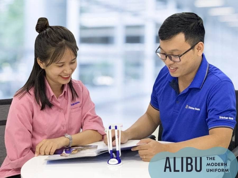 Đồng phục Shinhan Bank 2022: Vẻ đẹp đậm chất "Quốc Tế" 1