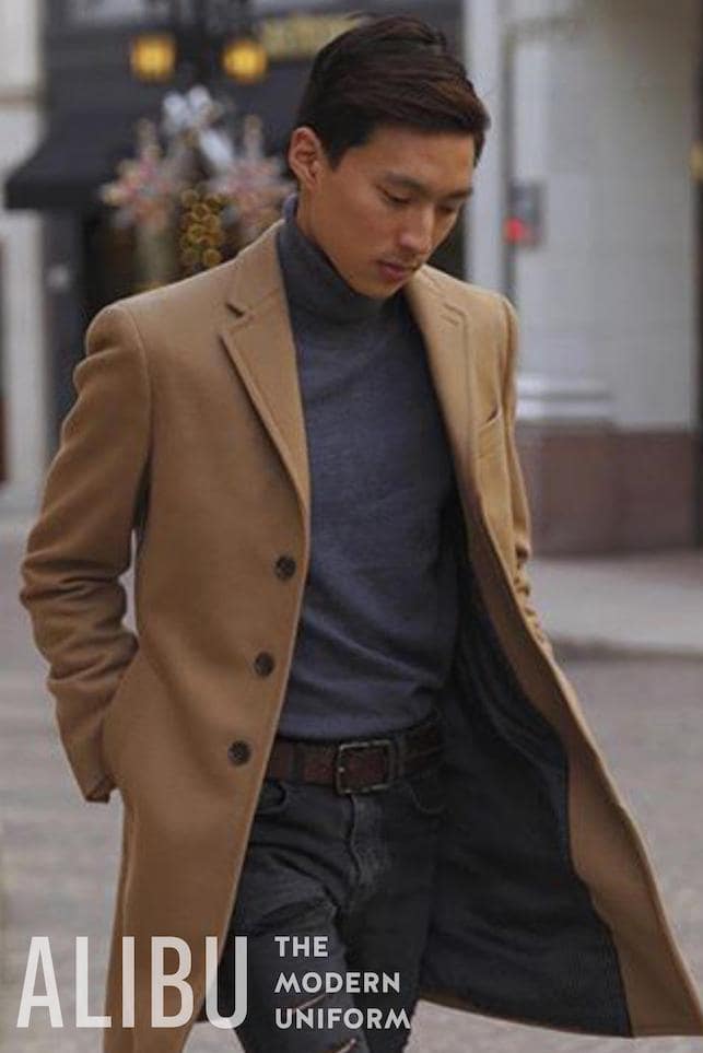 Mix áo măng tô với cùng áo len cổ lọ