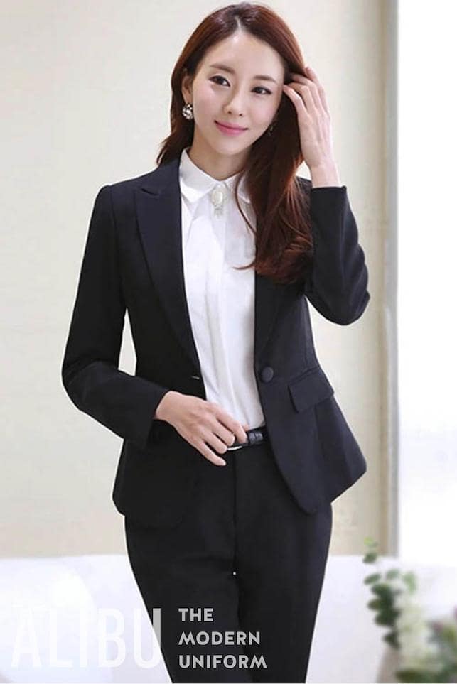 Đồng phục công sở với vest nữ phối cùng sơ mi